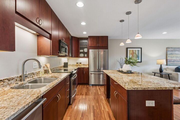 Property Photo:  3150 Excelsior Boulevard 401  MN 55416 