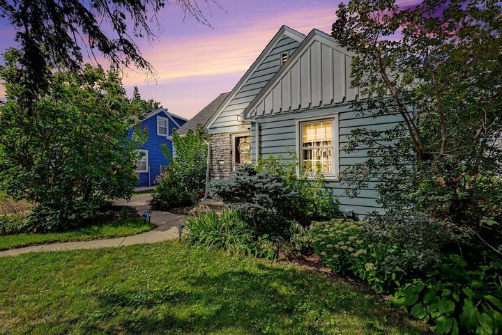 Property Photo:  5940 Clinton Avenue  MN 55419 