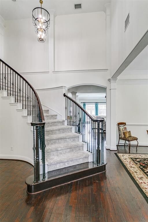 Property Photo:  400 S Hampton Court  TX 75056 