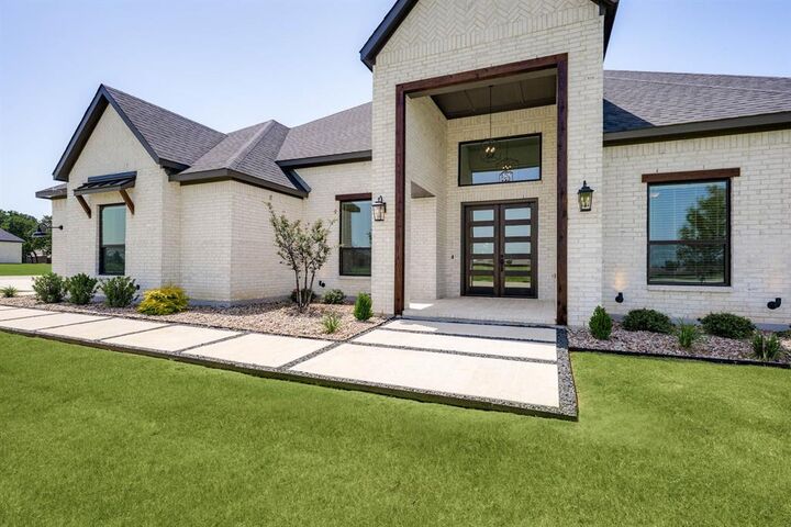 Property Photo:  100 Wild Plum Drive  TX 76227 