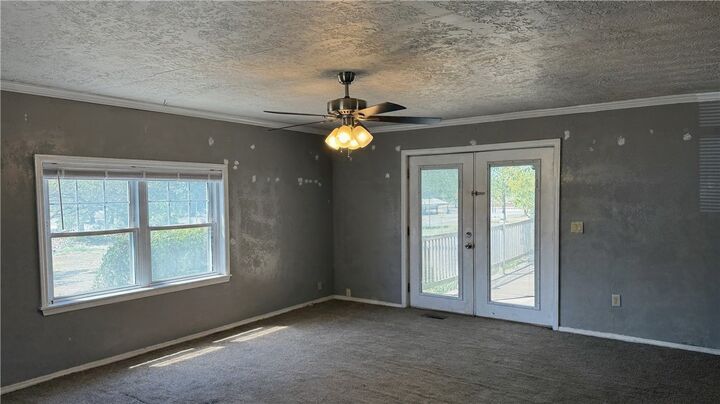 Property Photo:  721 Cabin Creek Avenue  AR 72846 