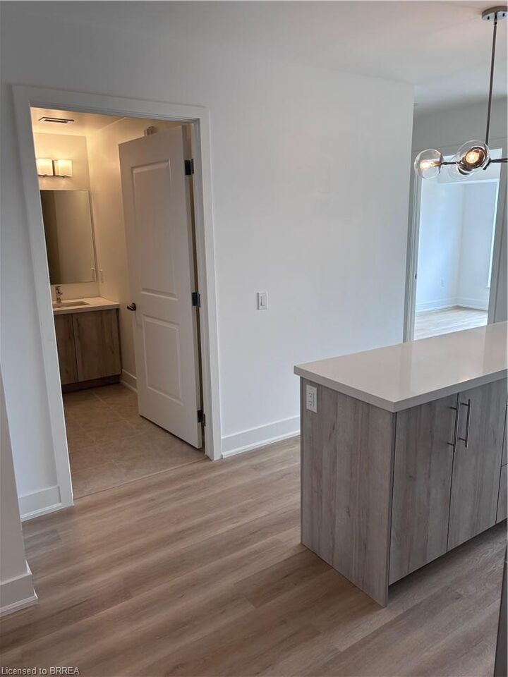 Property Photo:  575 Conklin Road 1002  ON N3T 5L5 