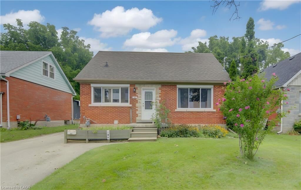 Property Photo:  104 Mausser Avenue  ON N2M 3K5 