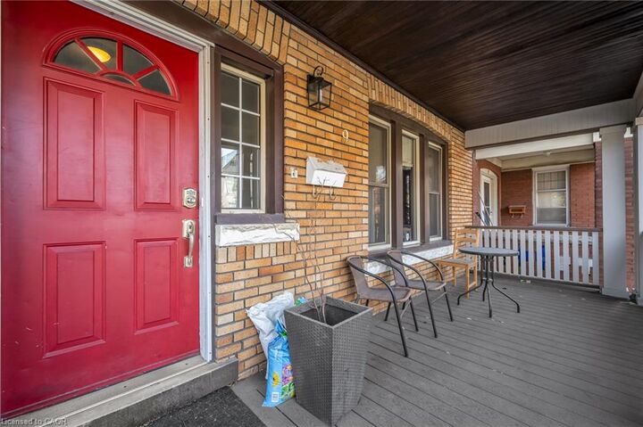 Property Photo:  9 Melrose Avenue S Upper  ON L8M 2Y4 