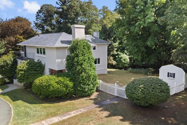 Property Photo: 270 Moreland St MA 01609