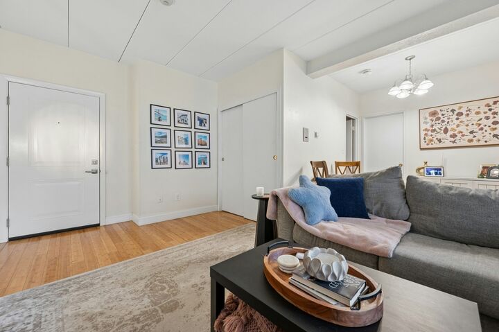 Property Photo:  995 Massachusetts Ave 102  MA 02476 