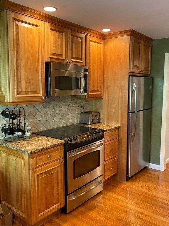 Property Photo: 128 Pleasant St 201 MA 02476