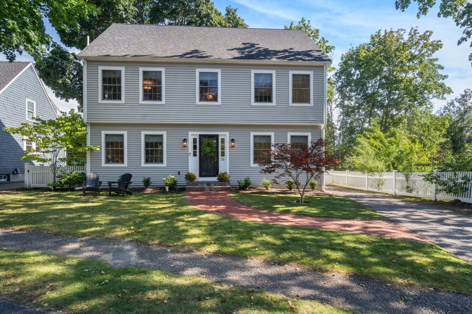 Property Photo:  36 Thorpe Rd  MA 02494 