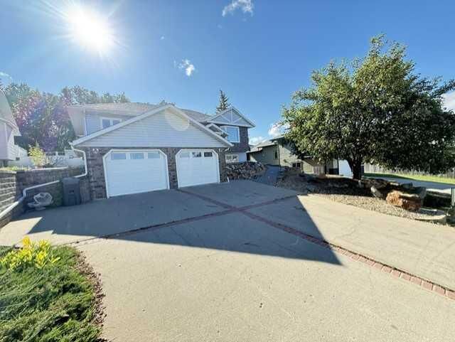 Photo de la propriété:  6929 99 Street  AB T8S 1B4 