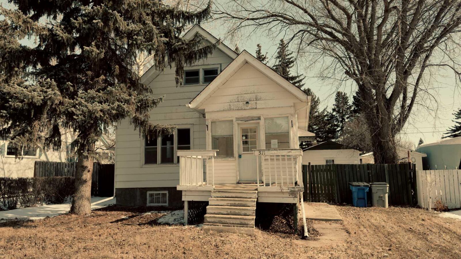 Property Photo:  5115 46 Street  AB T0B 3S0 