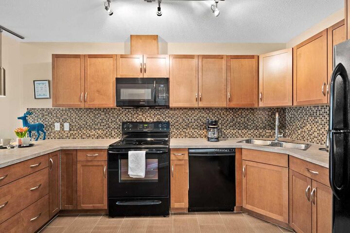 Property Photo:  1320 1 Street SE 1205  AB T2G 0G8 