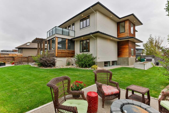 Property Photo:  63 Stonecrest Point W  AB T1K 5T1 