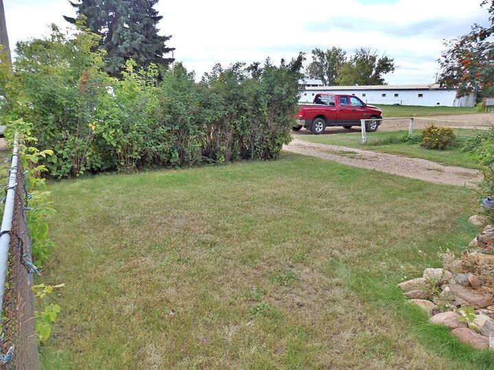 Property Photo:  5110 45 Avenue  AB T9X 1Y2 