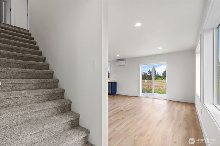 Property Photo:  15  Anchor Way Loop  WA 98612 