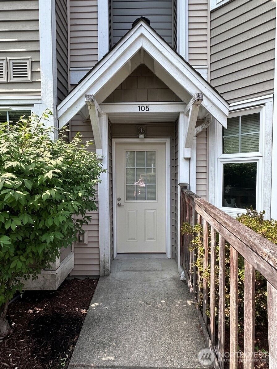 Property Photo:  16418 NE 91st Street 105  WA 98052 