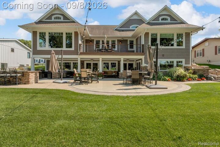 Property Photo:  16128 Silvercrest Drive  MI 48430 