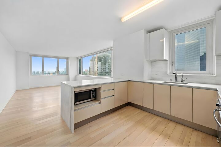 Property Photo: 322 W 57th Street 45-H NY 10019