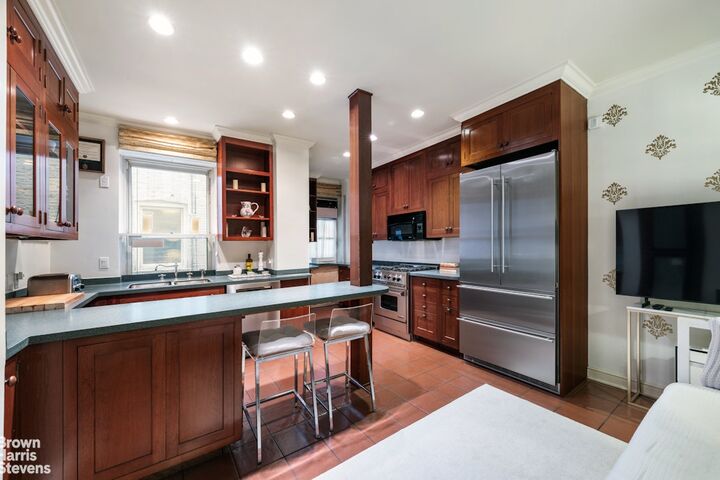 Property Photo:  1326 Madison Avenue 22  NY 10128 