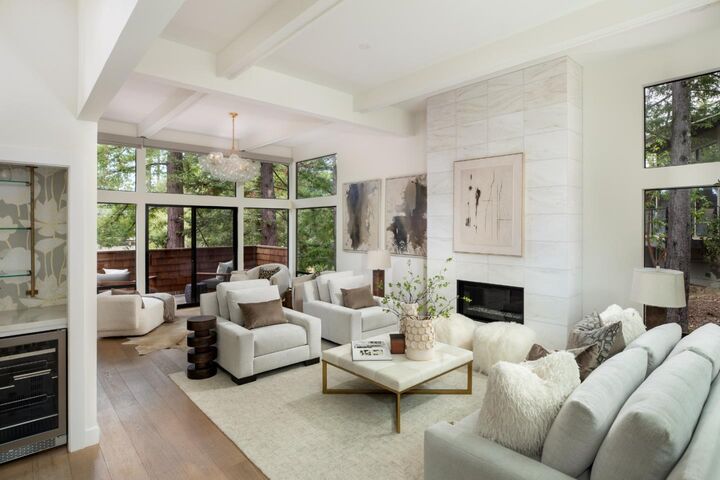 Property Photo: 45 Bear Paw CA 94028