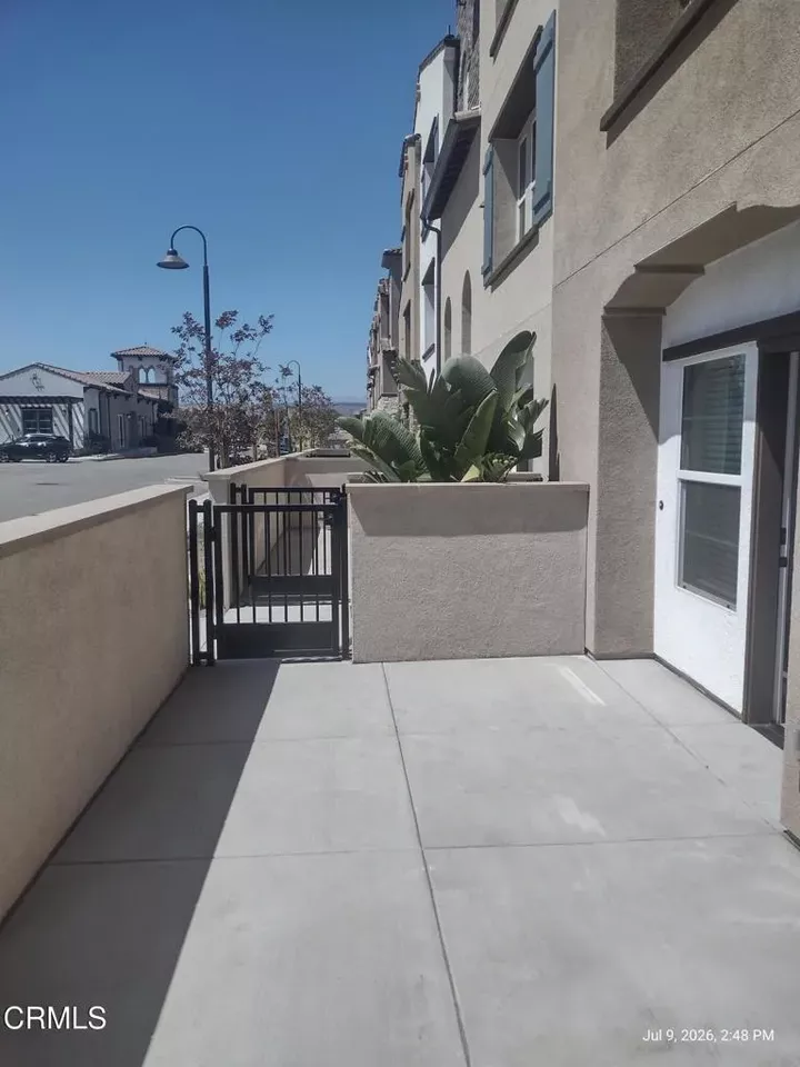 Property Photo:  557 Via Vallarta  CA 93012 