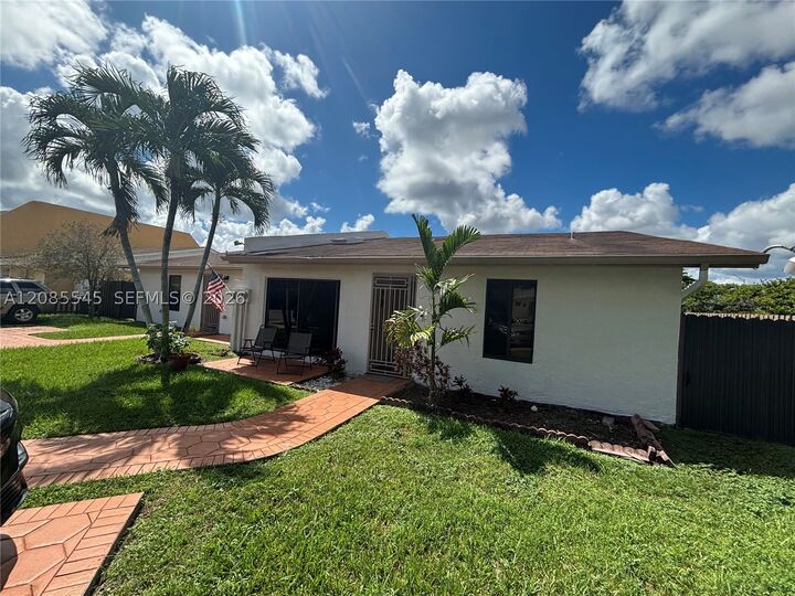 Property Photo:  2426 SW 109th Ct  FL 33165 