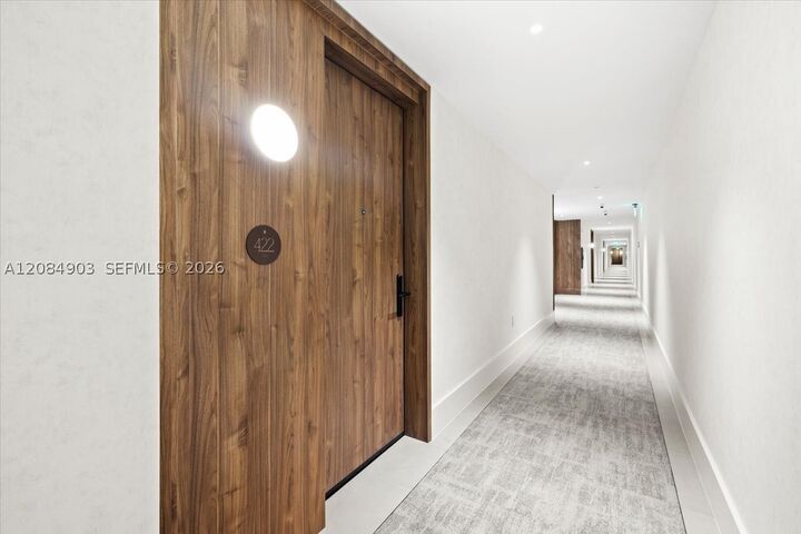 Property Photo:  2200 Brickell Avenue 422  FL 33129 