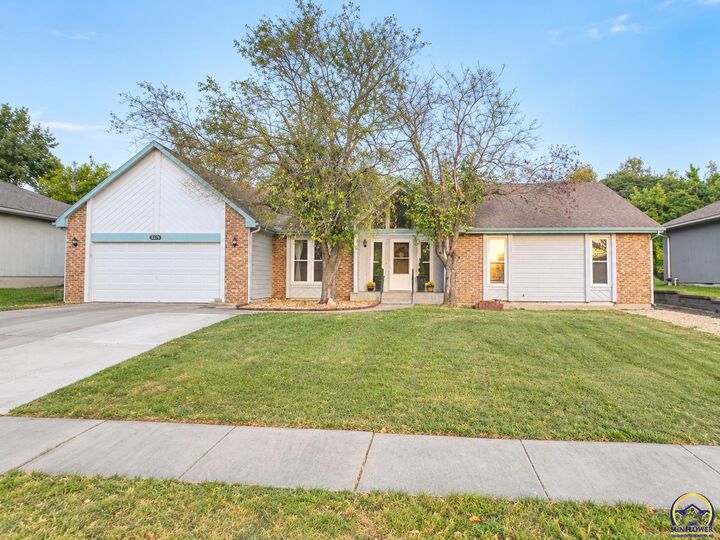Property Photo:  3324 SW Skyline Dr  KS 66614 