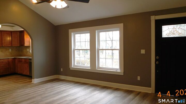 Property Photo:  