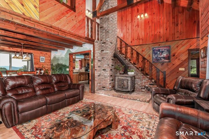 Property Photo:  7 High Meadow Road  CT 06776 