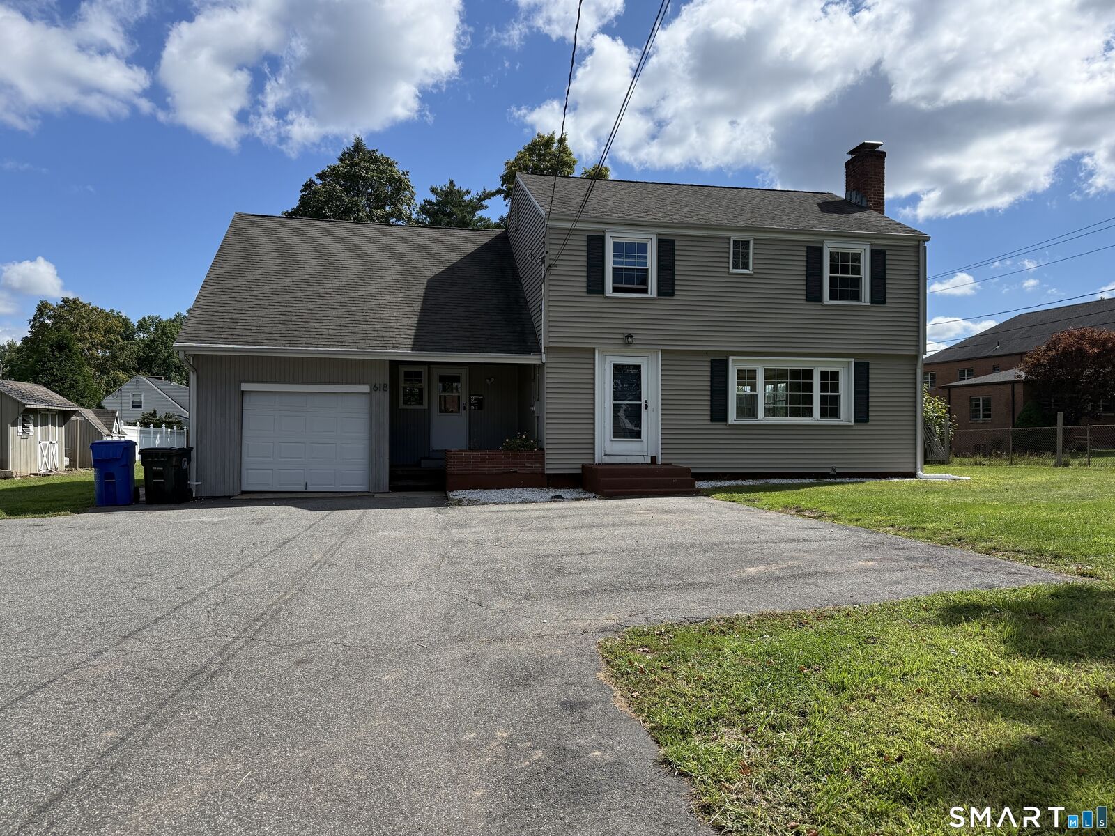 Property Photo:  618 Willard Avenue  CT 06111 