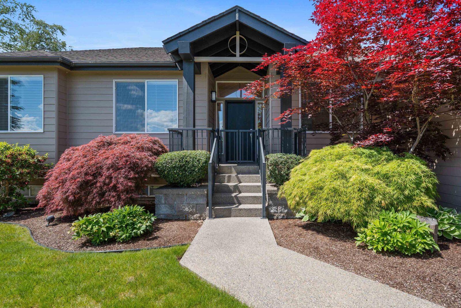 Property Photo:  718 S Shelley Lake Ln  WA 99037 