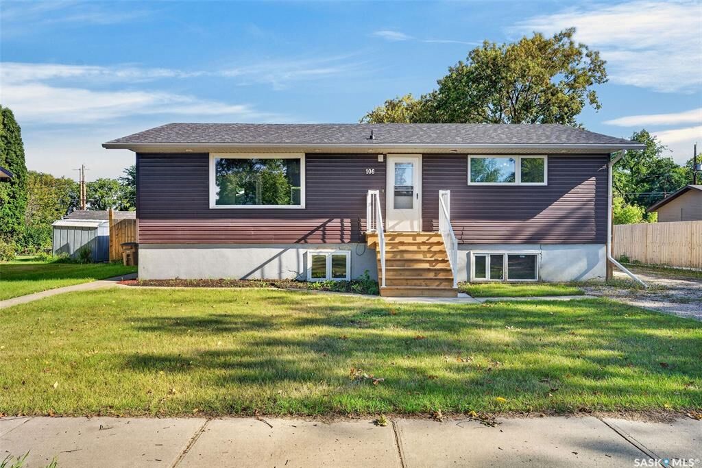 Property Photo: 106 Bemister Avenue E SK S0E 1A0
