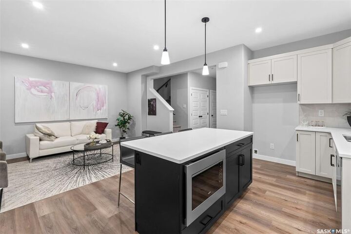 Property Photo:  555 Cockcroft Court  SK S7V 1Y8 