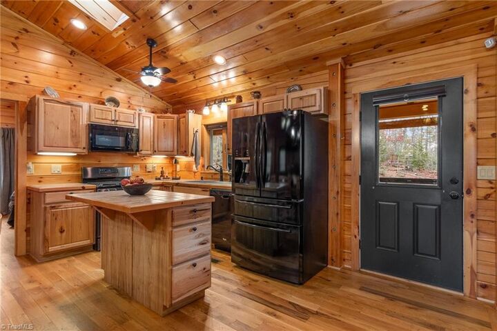 Property Photo:  2257 Quiet Creek Lane  NC 28645 