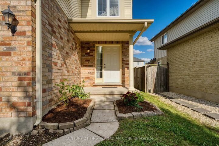 Property Photo:  1748 Ennismore Crescent  ON N6G 5N2 