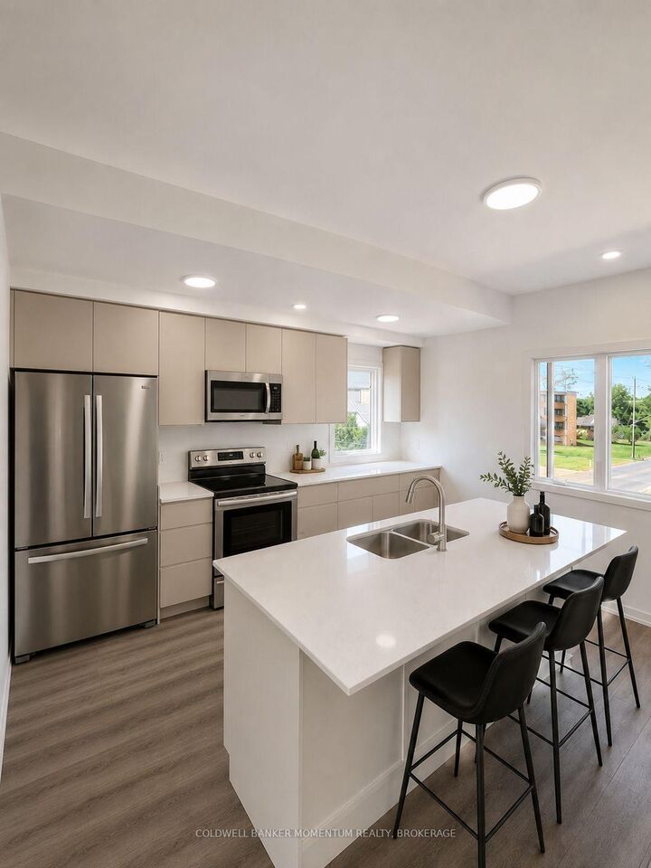 Property Photo:  72 Dorothy Street 1  ON L3B 3V9 