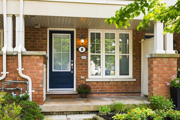 Property Photo:  8 Ayers Crescent  ON M1L 0G6 