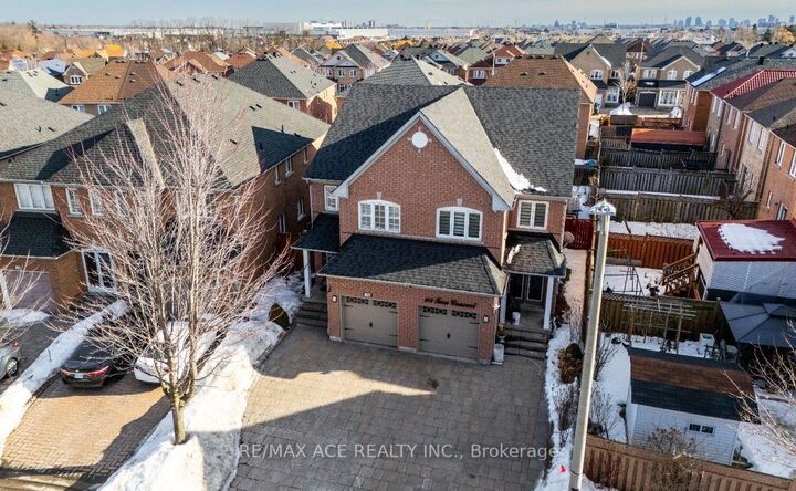 Property Photo: 106 Tara Crescent Bsmt ON L3S 4S8