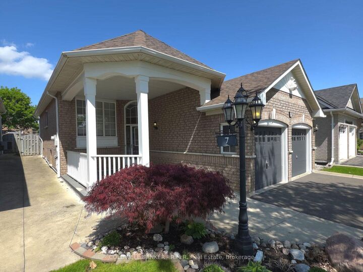 Property Photo:  7 Fletchers Creek Boulevard  ON L6X 4R7 