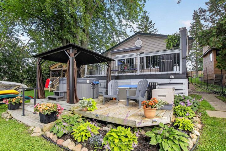 Property Photo: 172 Richards Lane ON K7C 3P1