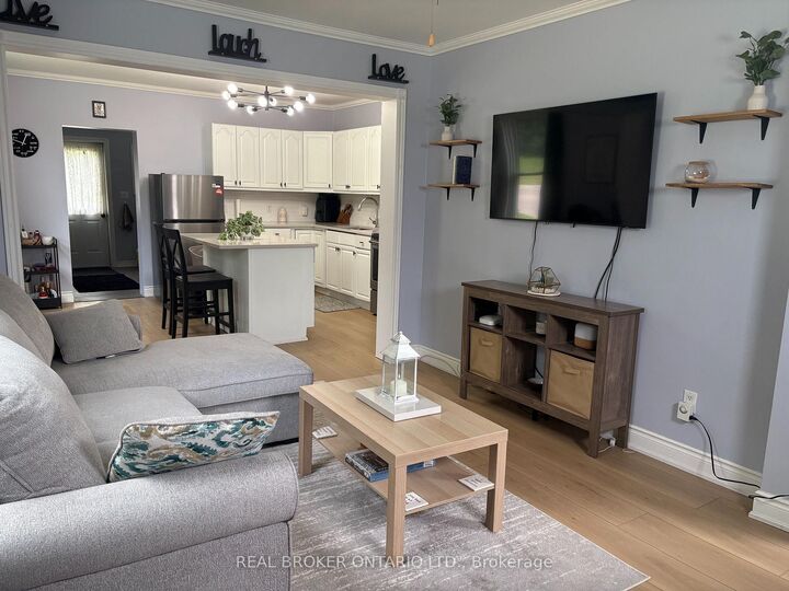 Property Photo:  155 Sherman Avenue  ON N3Y 2T2 