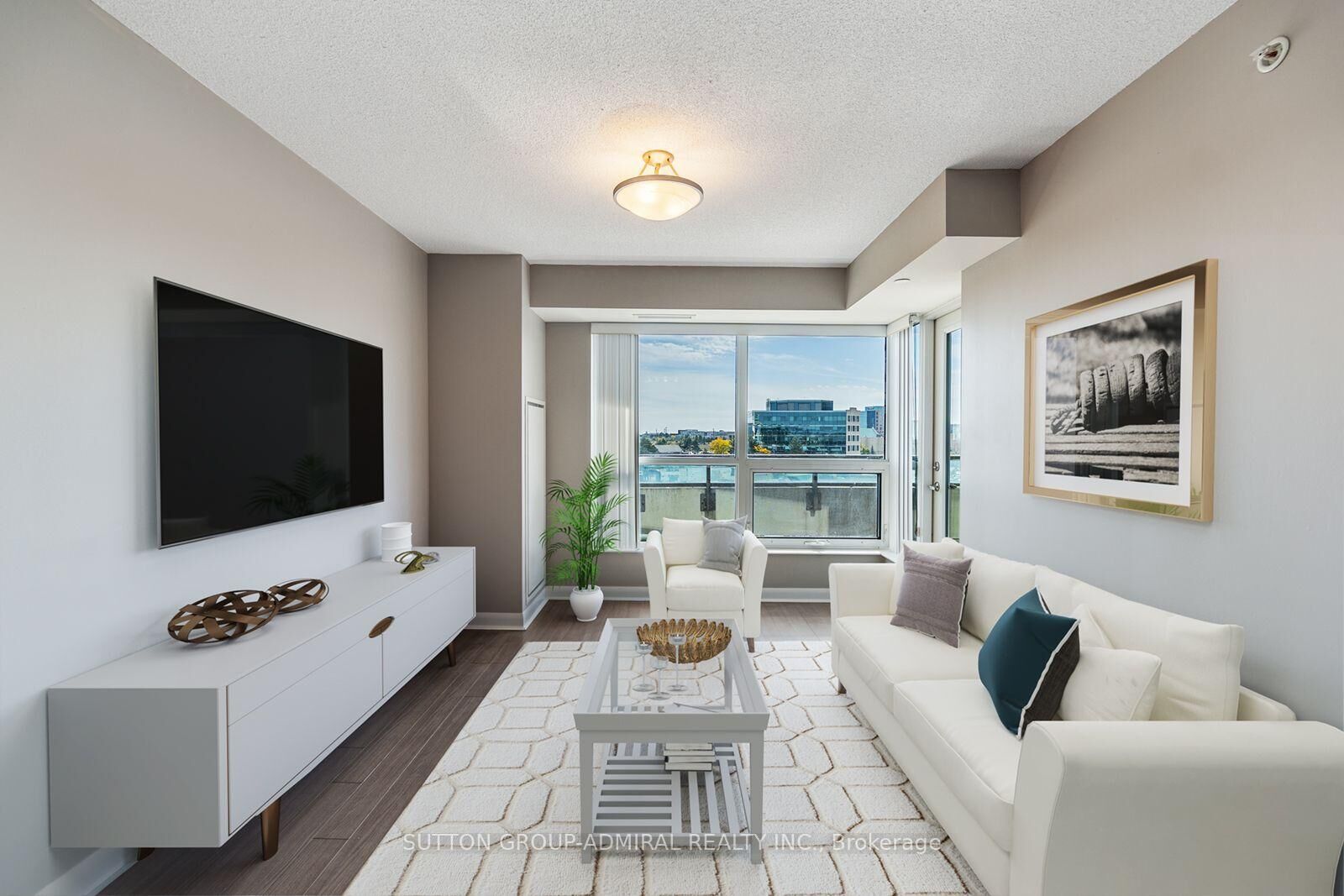 Property Photo:  75 Norman Bethune Avenue 412  ON L4B 0B6 