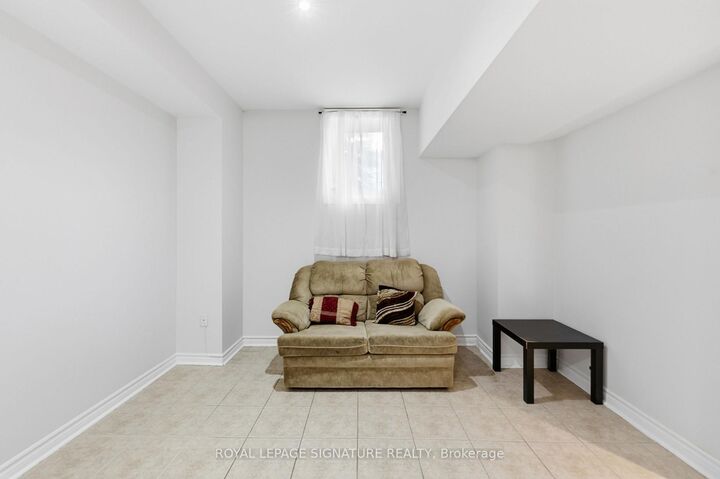 Property Photo:  221 Peak Point Boulevard Bsmt  ON L6A 0B6 