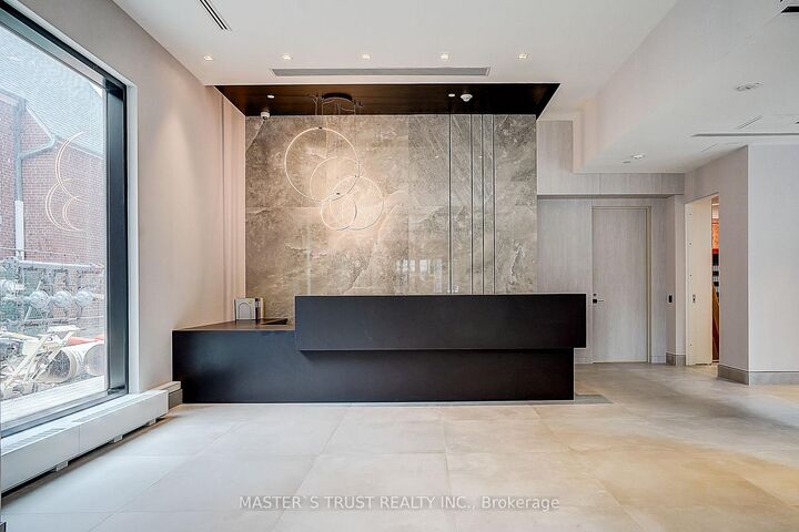 Property Photo: 609 Sherbourne Street 4607 ON M4X 0A4