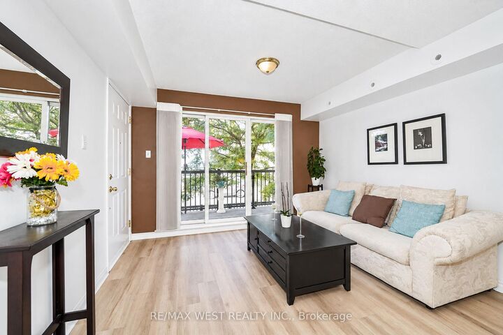 Property Photo:  65 George Appleton Way 2066  ON M3M 0A2 