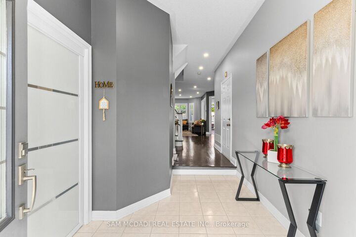 Property Photo:  195 Holmes Crescent  ON L9T 0T8 