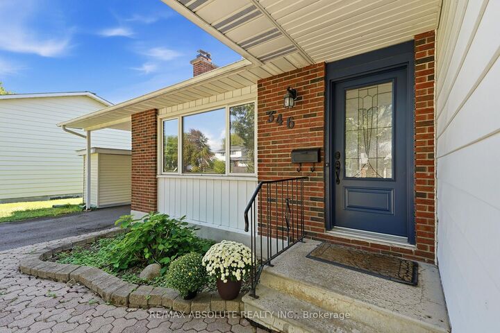 Property Photo: 346 Galloway Drive ON K1E 1W3