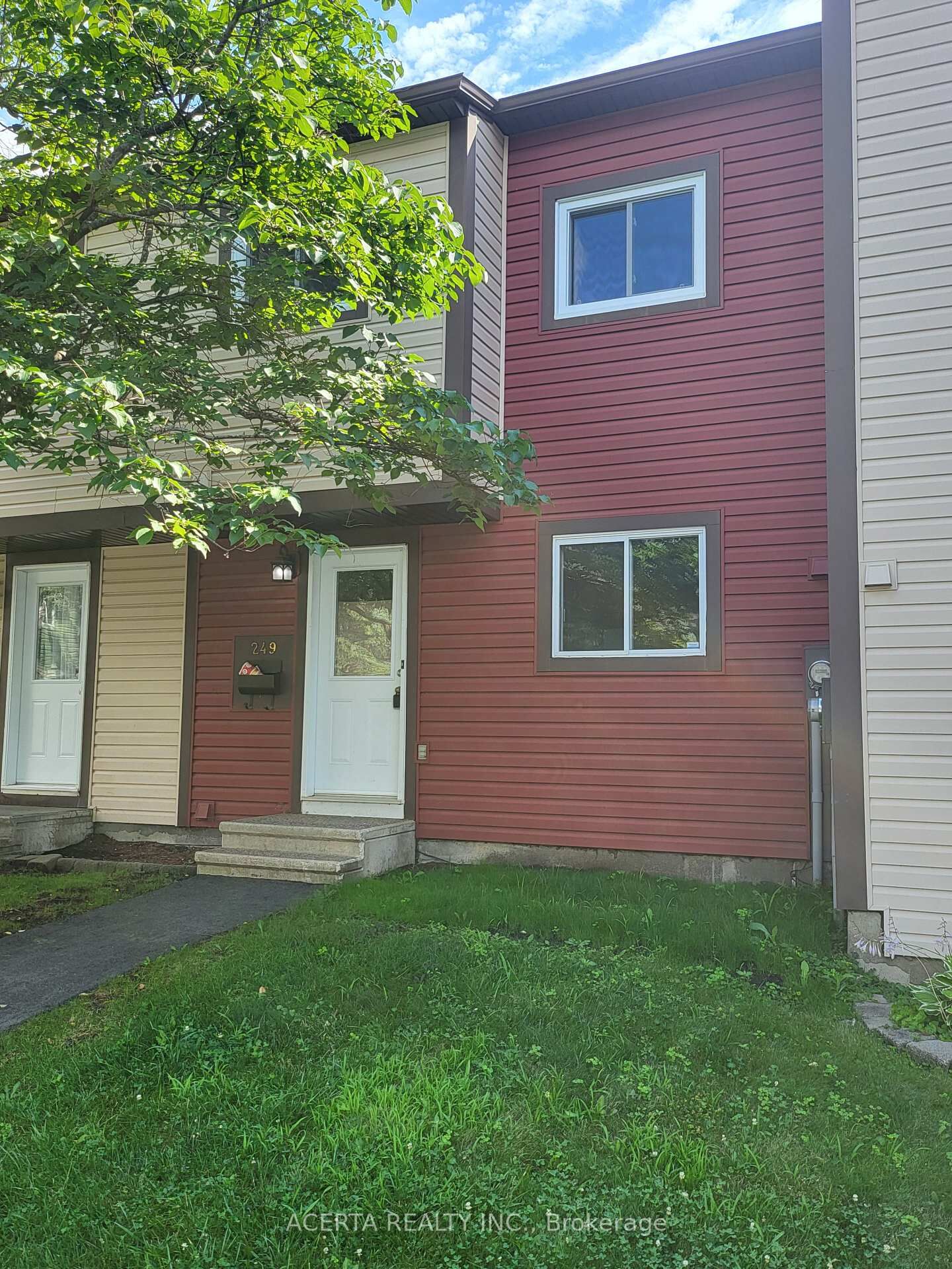 Property Photo:  249 Teal Crescent  ON K1E 2C3 