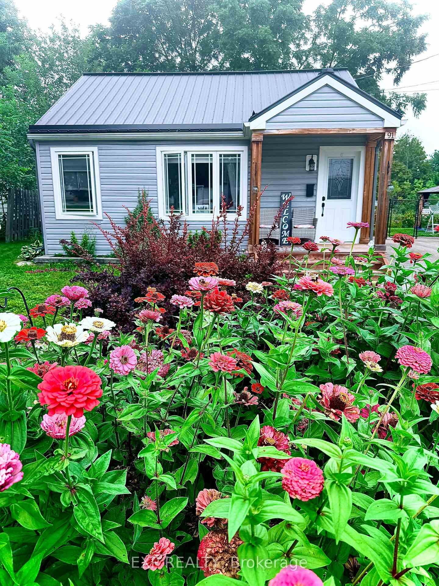 Property Photo:  91 Beckwith Street E  ON K7H 1C5 