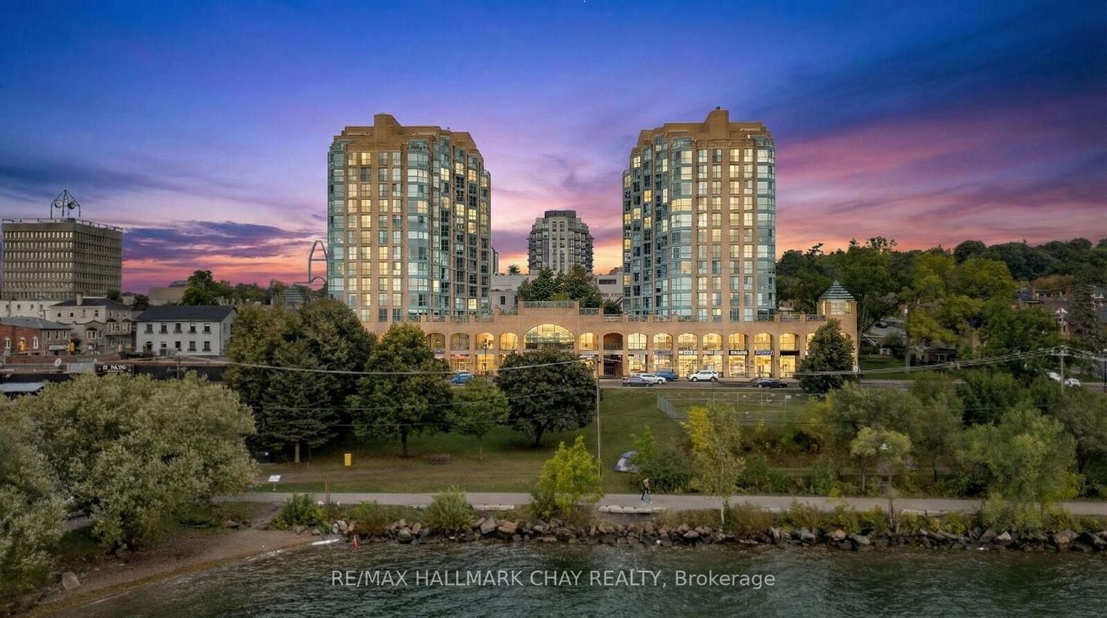 Property Photo:  140 Dunlop Street E 1003  ON L4M 6H9 